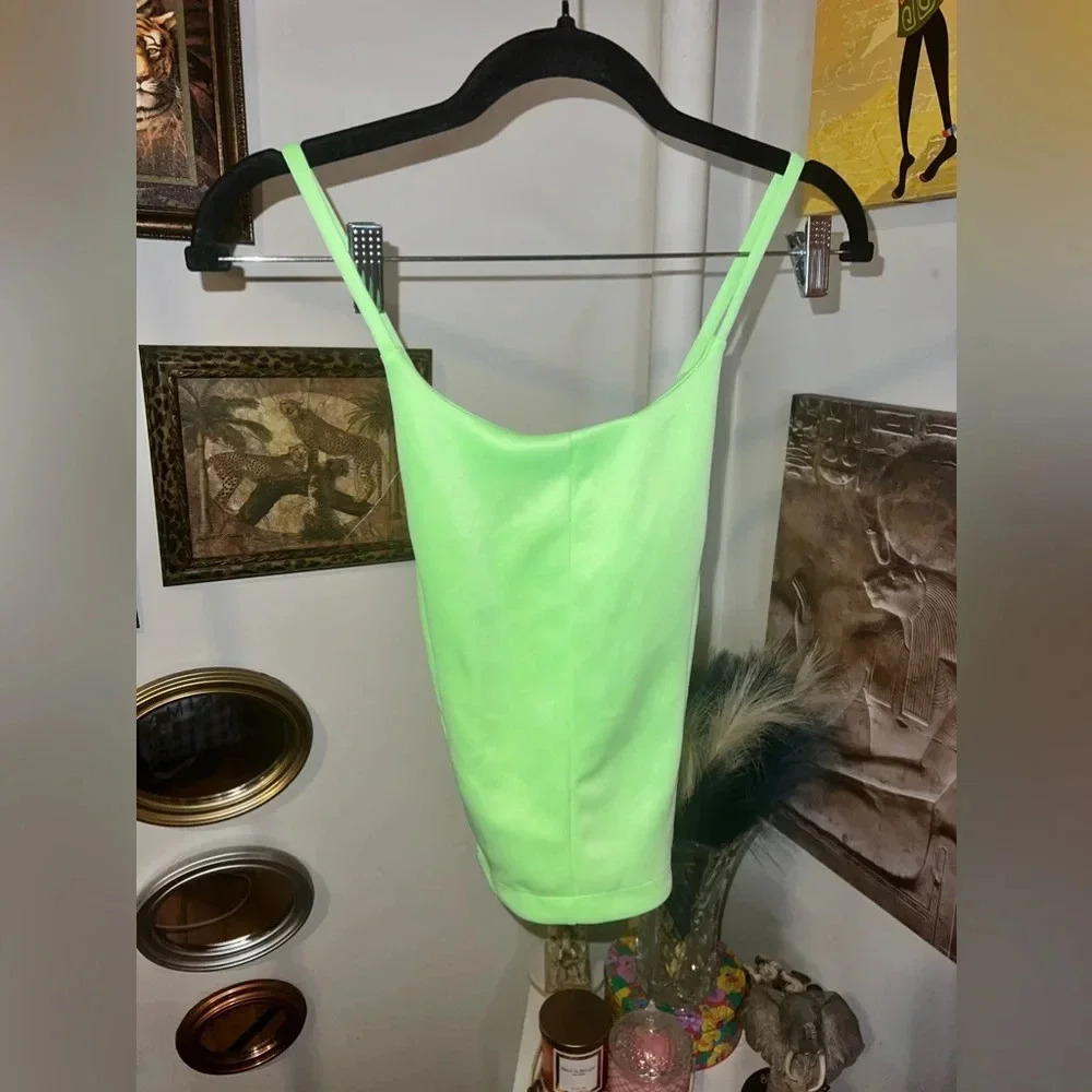 Nike Open Back Top - Picture 3 of 9